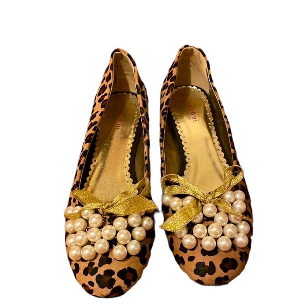 Leopard print ballerina flats with pearl and ribbon detail. Size 38.5 (7.5) EUC